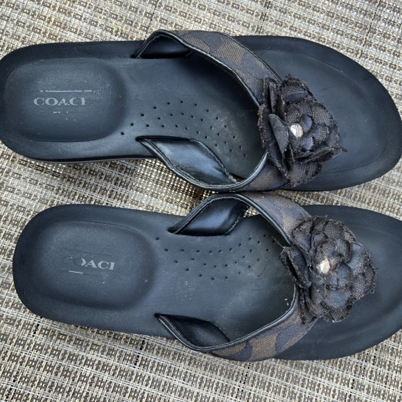 Coach JILLIAN Brown Floral Flip Flops - Picture 2 of 11